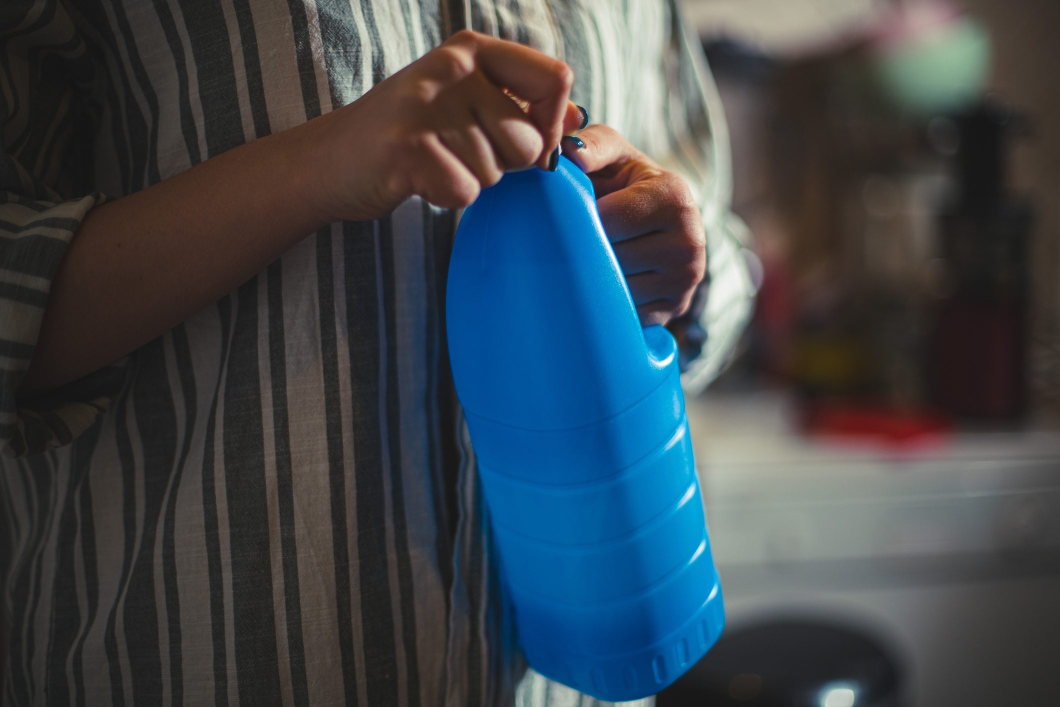 Alternativas a la lejía: los nuevos productos que arrasan en limpieza doméstica