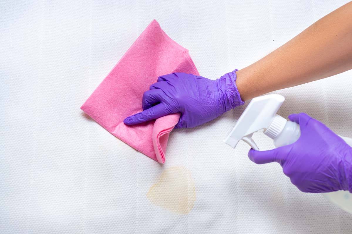 Colchón sucio y con manchas: el truco casero para dejarlo como nuevo